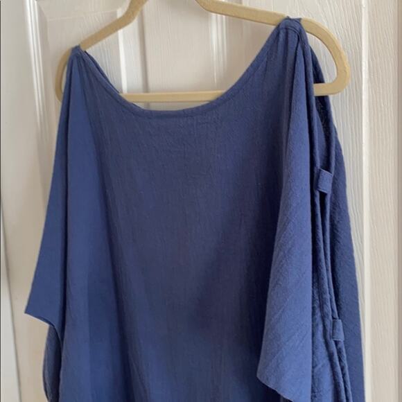 Soft Surroundings Medium blue top - Picture 5 of 6